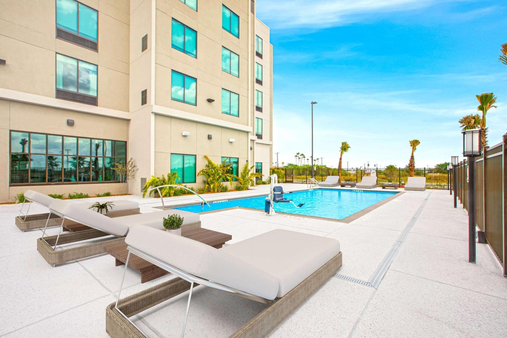 Hilton Garden Inn Harlingen Convention Center, Tx Екстериор снимка